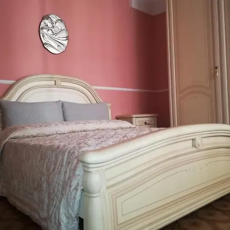 Stella House * Alliste